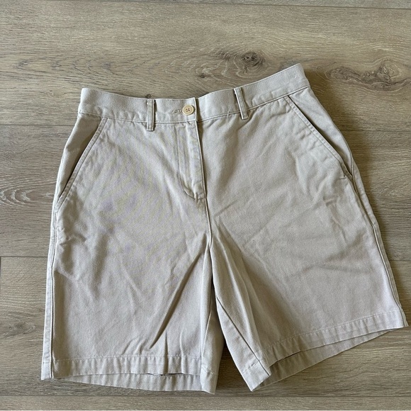 Ralph Lauren Tan Khaki Classic Fit Shorts Sz 2 - Picture 1 of 6